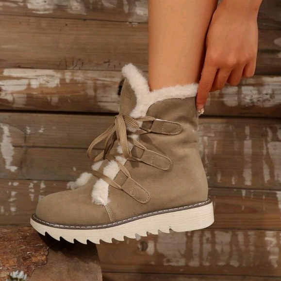 Faux Fur Snow Boots - Picture 15 of 16